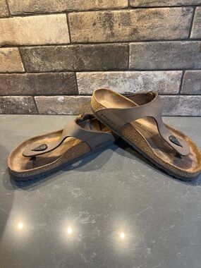 Birkenstock Brown Gizeh Thong Sandals - Chocolate Brown